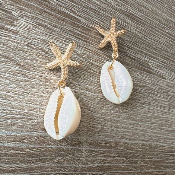 Bohemian shell earrings A681 - Picture 1 of 3